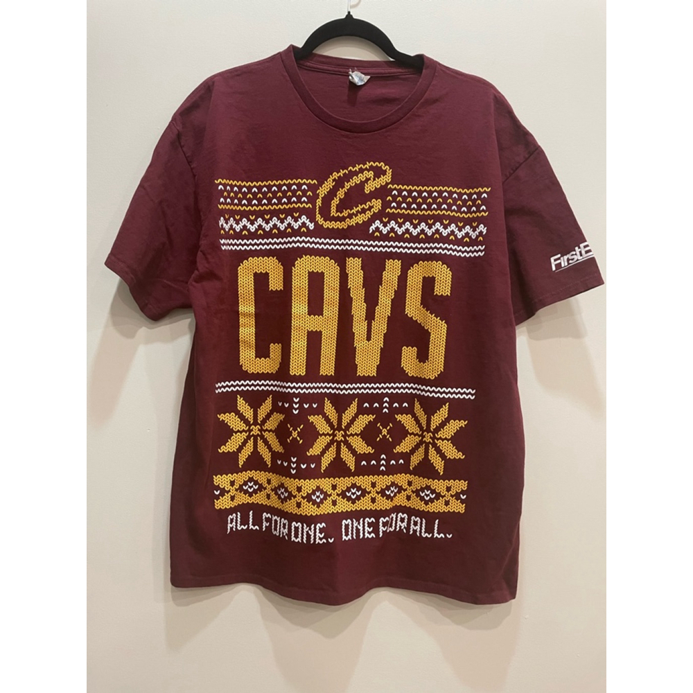 NBA Cleveland Cavaliers Graphic Basketball Tshirt XL Christmas Holiday Fair Isle